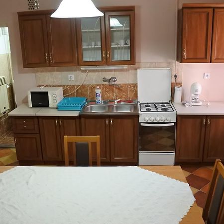 Kisasszony Apartman Eger Exterior foto
