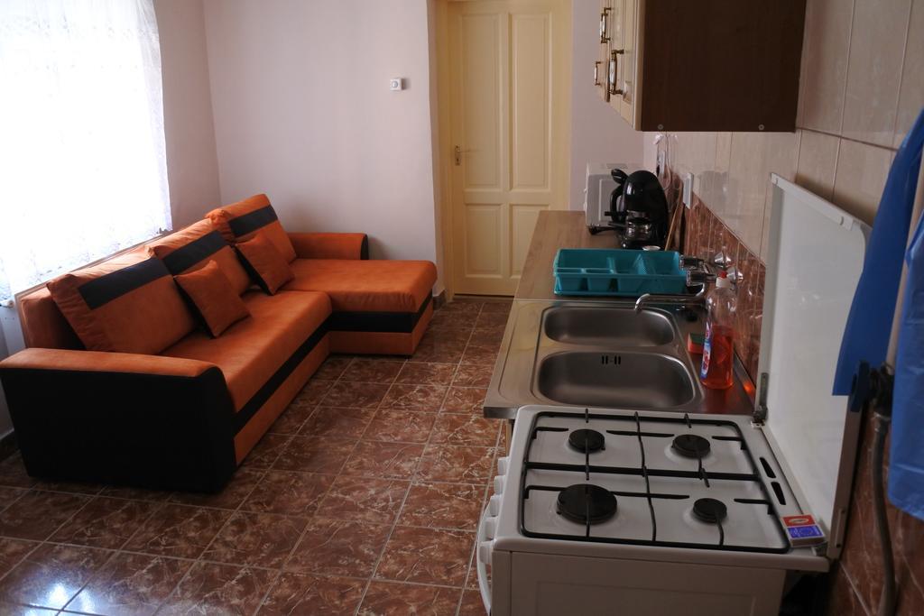 Kisasszony Apartman Eger Exterior foto